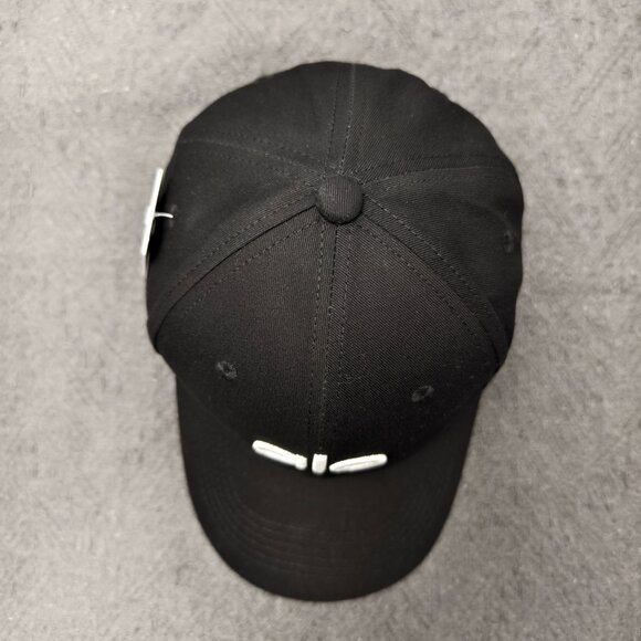 ALO Yoga Lightweight Baseball Cap | Moisture-Wicking & Adjustable Fit - Picture 4 of 6